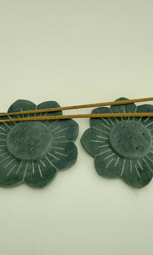 Oma - Incense Holder