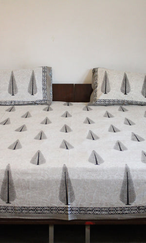 Handblock Printed Double Bedsheet with Pillow Covers